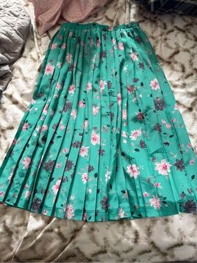 Leslie Fay Teal Floral Pleated Midi Skirt
